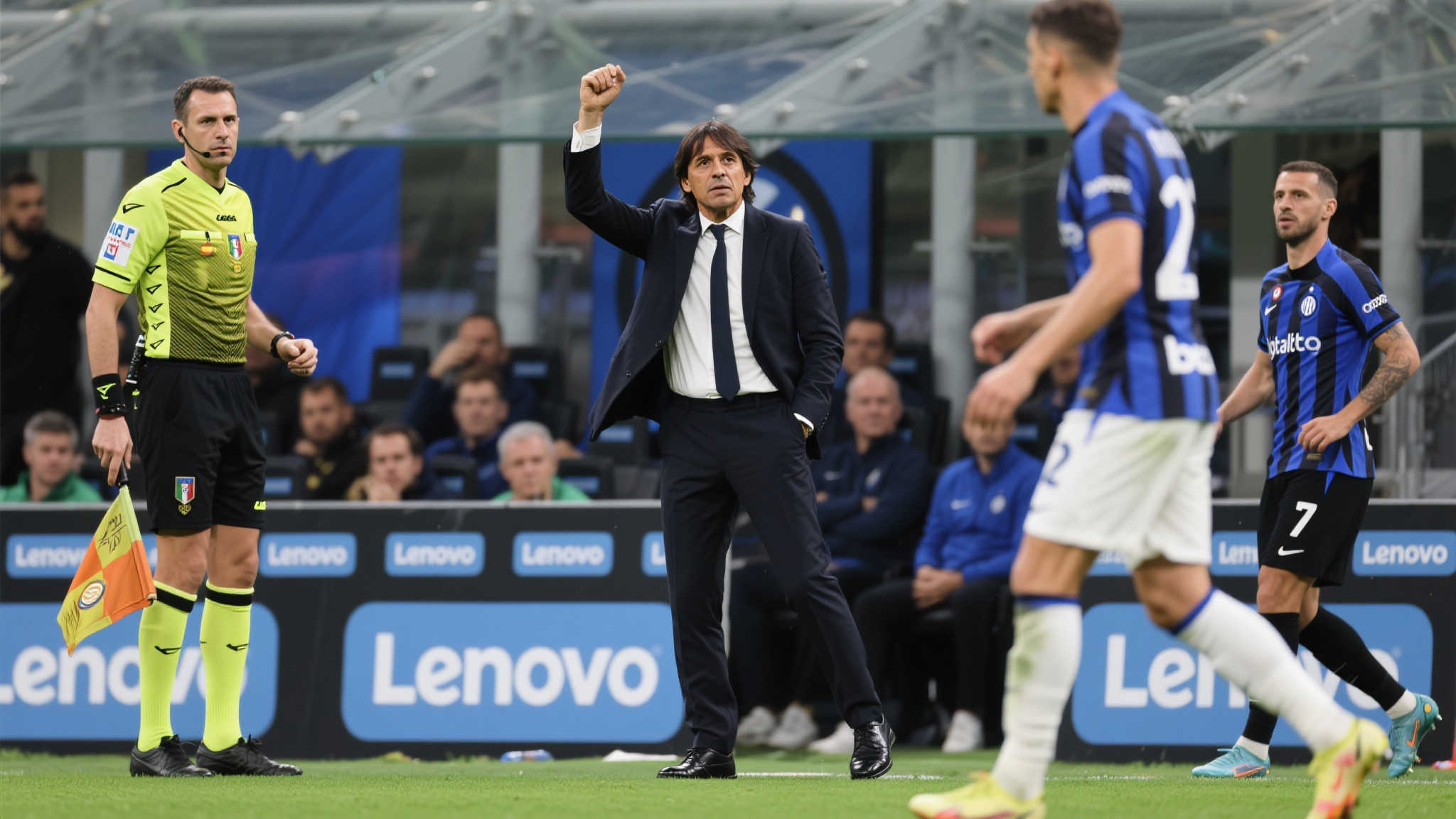 愤怒与感激交织：欧冠谜案揭晓，小因背后真相